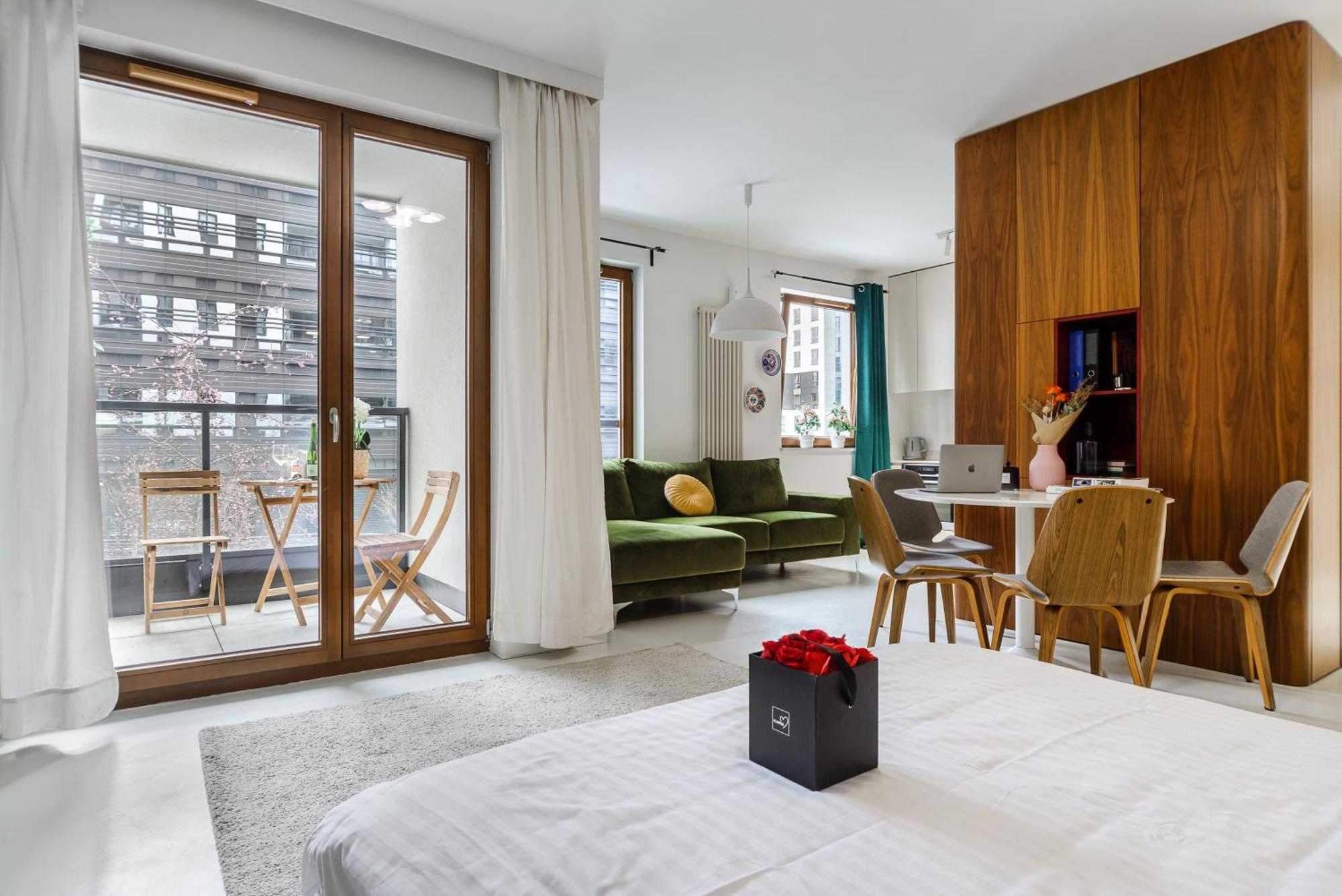 Lumina Apartment With Parking Near Muzeum Powstania วอร์ซอ ภายนอก รูปภาพ