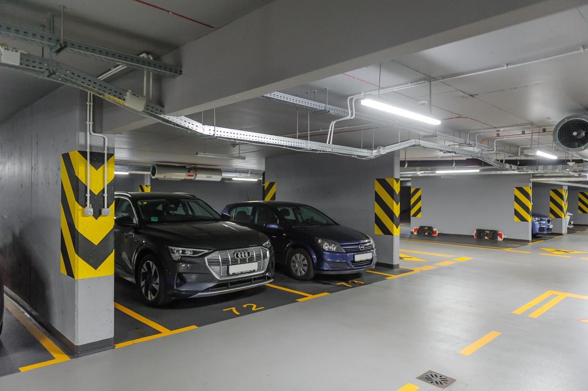 Lumina Apartment With Parking Near Muzeum Powstania วอร์ซอ ภายนอก รูปภาพ