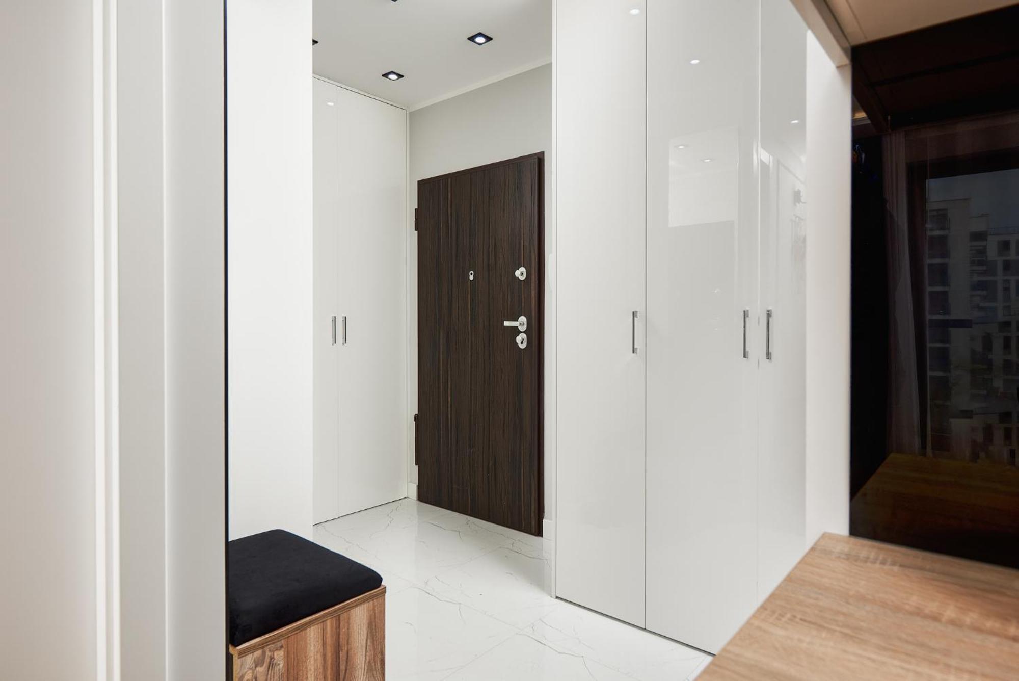 Lumina Apartment With Parking Near Muzeum Powstania วอร์ซอ ภายนอก รูปภาพ