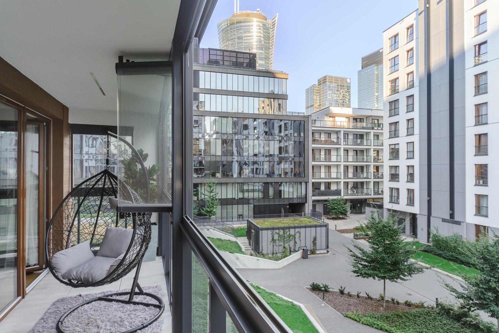 Lumina Apartment With Parking Near Muzeum Powstania วอร์ซอ ภายนอก รูปภาพ
